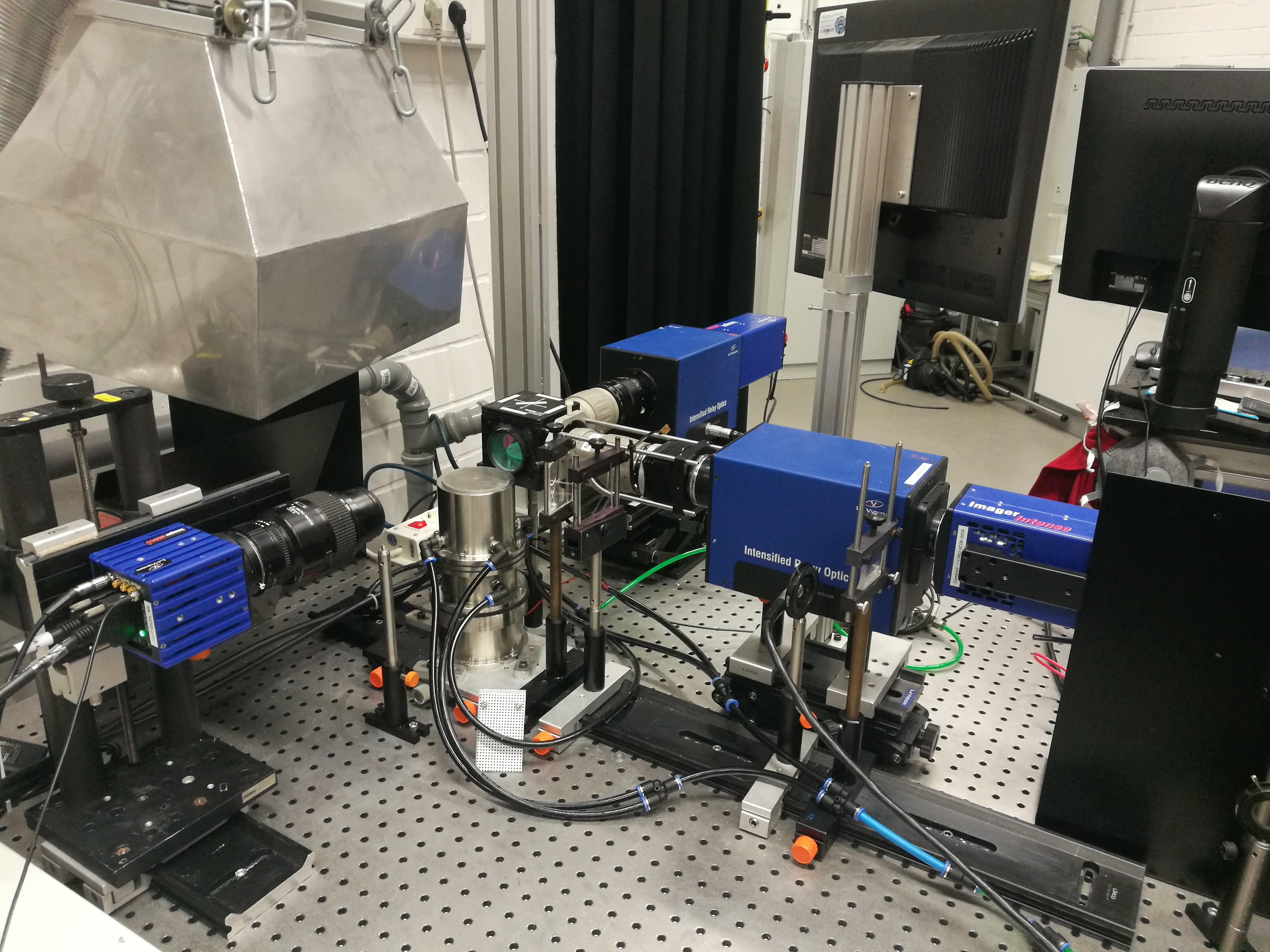 Particle Dynamics In Aerosol Heteroaggregation Setup